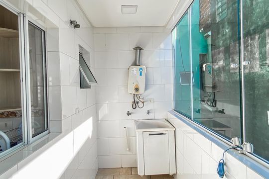 Área de Serviço de casa para alugar com 2 quartos, 90m² em Vila Ré, São Paulo