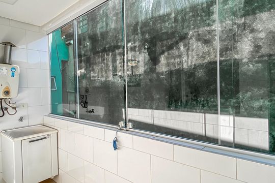 Área de Serviço de casa para alugar com 2 quartos, 90m² em Vila Ré, São Paulo