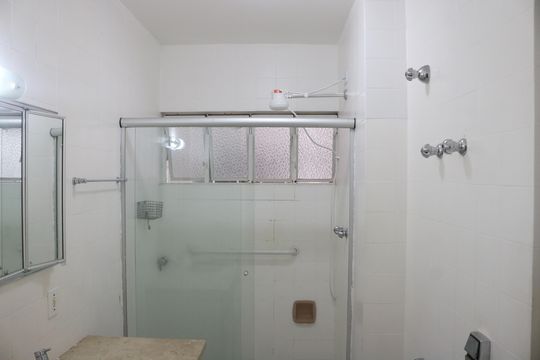 Banheiro 1 de apartamento para alugar com 3 quartos, 140m² em Perdizes, São Paulo