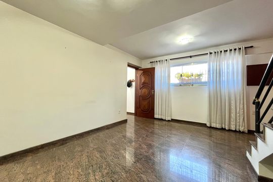 Sala de casa à venda com 3 quartos, 154m² em Jabaquara, São Paulo
