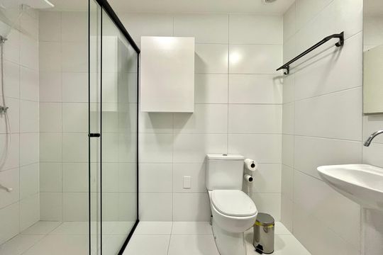 Banheiro de apartamento à venda com 1 quarto, 30m² em Vila Clementino, São Paulo