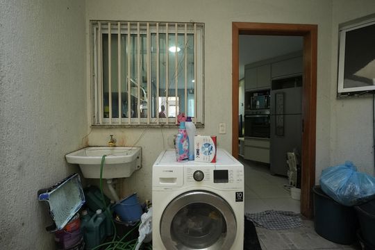 Área de Serviço de casa à venda com 1 quarto, 60m² em Vila Gilda, Santo André