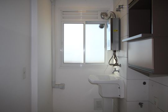 Área de Serviço de apartamento para alugar com 2 quartos, 64m² em São Geraldo, Porto Alegre