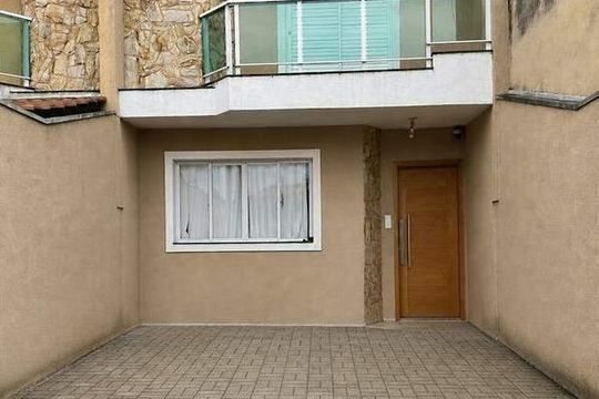 Casa à venda com 3 quartos, 160m² em Vila Frugoli, São Paulo