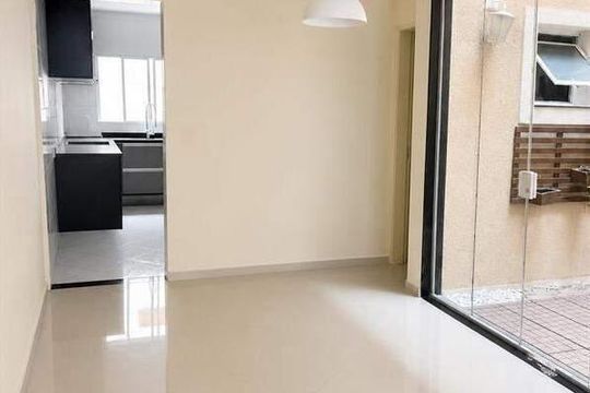 Casa à venda com 3 quartos, 160m² em Vila Frugoli, São Paulo
