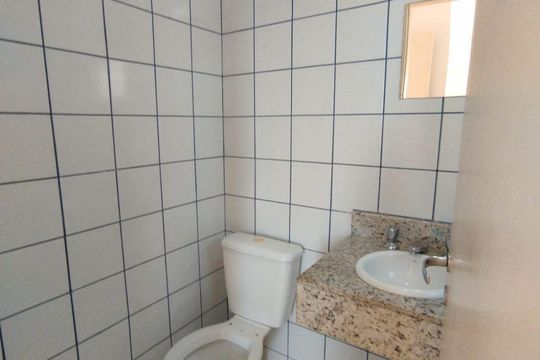 Banheiro de apartamento para alugar com 2 quartos, 56m² em Jardim Esmeralda, São Paulo