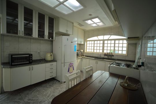 Cozinha  de casa à venda com 3 quartos, 221m² em Vila Jordanopolis, São Bernardo do Campo