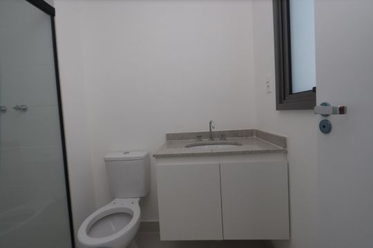 Banheiro da Suíte de apartamento para alugar com 2 quartos, 72m² em Vila Ema, São Paulo