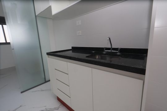 Cozinha de apartamento para alugar com 2 quartos, 72m² em Vila Ema, São Paulo