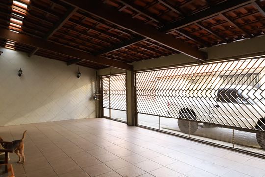 Garagem de casa à venda com 3 quartos, 225m² em Jardim Sao Vicente, São Paulo
