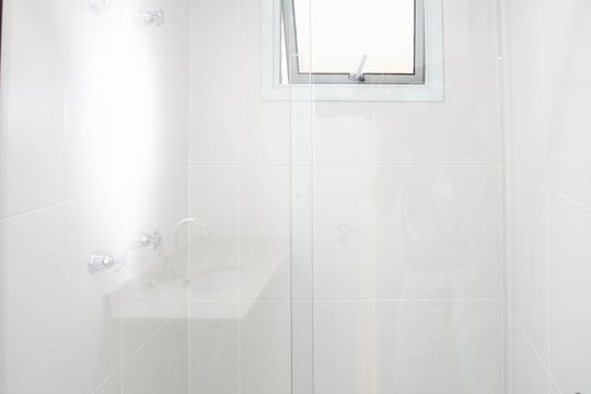 Banheiro da Suíte de apartamento para alugar com 2 quartos, 60m² em Centro, Diadema