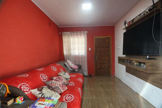 Casa à venda com 3 quartos, 150m² em Guajuviras, Canoas