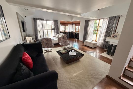 Sala de casa de condomínio à venda com 4 quartos, 400m² em Tucuruvi, São Paulo