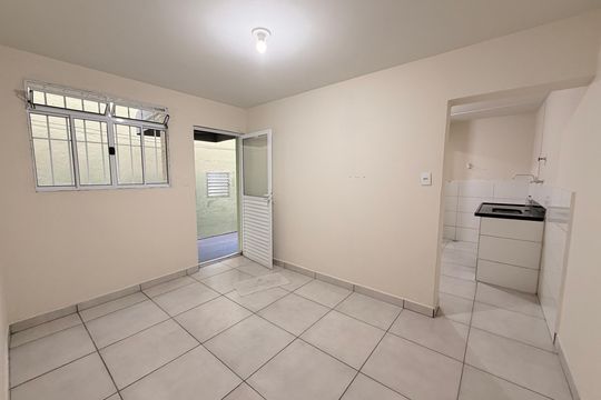 Casa para alugar com 1 quarto, 50m² em Jardim Estadio, Jundiaí