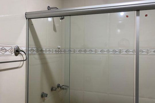 Banheiro de apartamento para alugar com 3 quartos, 125m² em Maracanã, Rio de Janeiro
