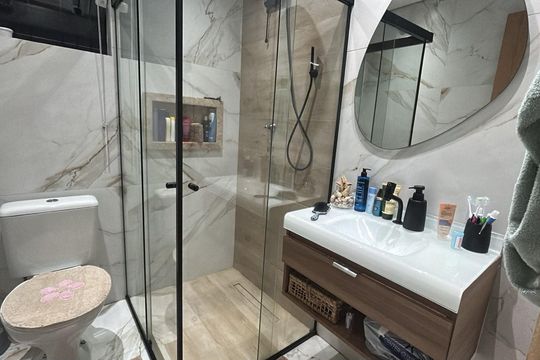 Banheiro de casa à venda com 3 quartos, 138m² em Vila Adelaide Perella, Guarulhos