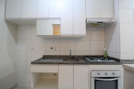 Cozinha de apartamento para alugar com 2 quartos, 49m² em Vila Andrade, São Paulo