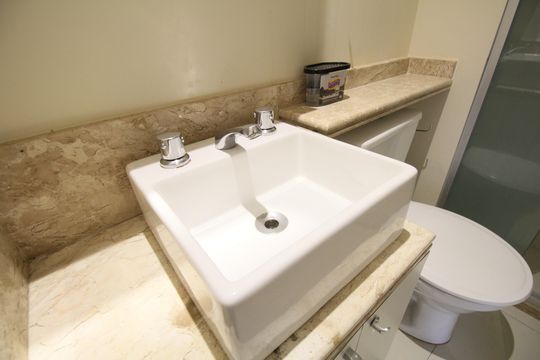 Banheiro de apartamento para alugar com 2 quartos, 49m² em Vila Andrade, São Paulo