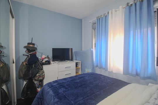 Quarto 1 de apartamento à venda com 2 quartos, 53m² em Cristal, Porto Alegre