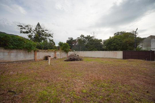 Área externa de casa para alugar com 3 quartos, 240m² em Campeche, Florianópolis