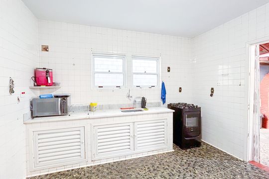 Cozinha de casa para alugar com 4 quartos, 479m² em Centro, Rio das Ostras