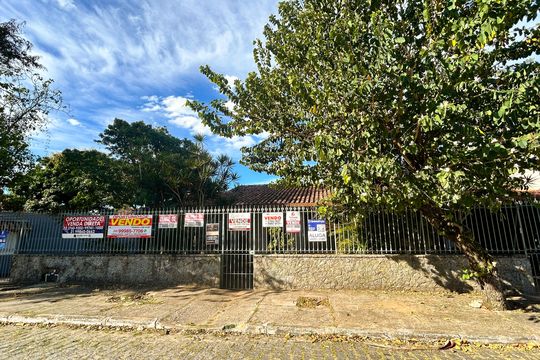 Fachada de casa para alugar com 4 quartos, 479m² em Centro, Rio das Ostras