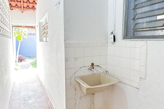 Área de serviço de casa para alugar com 4 quartos, 479m² em Centro, Rio das Ostras