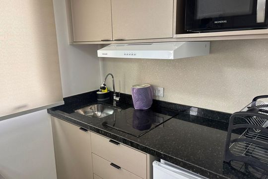 Cozinha - Armários de kitnet/studio à venda com 1 quarto, 17m² em Rebouças, Curitiba