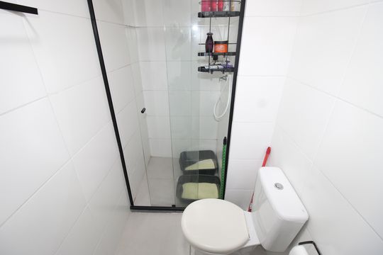 Banheiro de apartamento para alugar com 1 quarto, 26m² em Guaianases, São Paulo