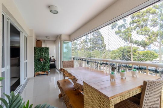 Apartamento à venda com 3 quartos, 182m² em Campo Grande, São Paulo