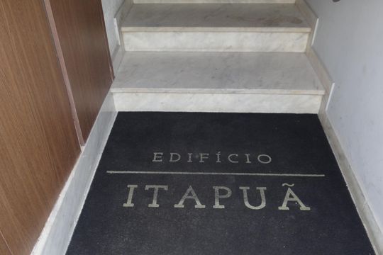 Hall de entrada de apartamento para alugar com 3 quartos, 67m² em Barra da Tijuca, Rio de Janeiro