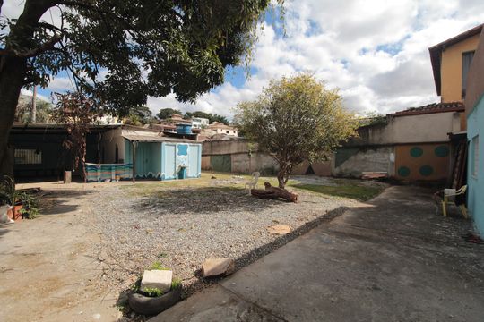 Quintal de casa para alugar com 3 quartos, 170m² em Céu Azul, Belo Horizonte