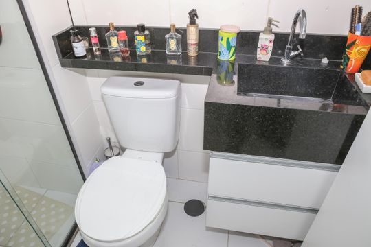 Banheiro de apartamento à venda com 2 quartos, 41m² em Barra Funda, São Paulo