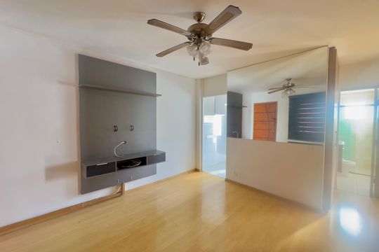 Sala de apartamento à venda com 2 quartos, 60m² em Gopouva, Guarulhos