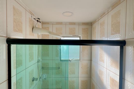 Banheiro de apartamento à venda com 2 quartos, 60m² em Gopouva, Guarulhos