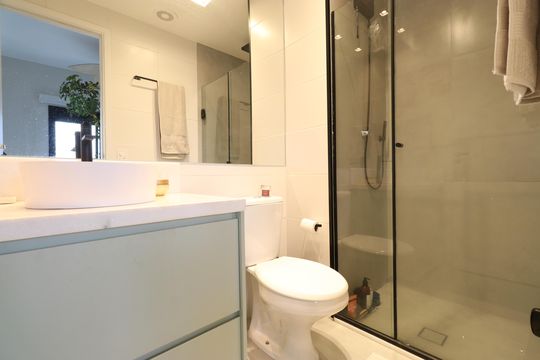 Banheiro  de apartamento para alugar com 1 quarto, 25m² em Pompeia, São Paulo