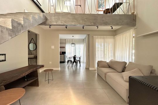 Casa de Condomínio para alugar com 2 quartos, 100m² em Itacorubi, Florianópolis