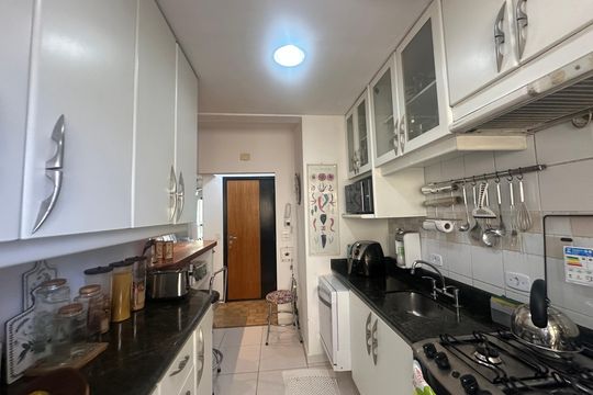 Cozinha de apartamento à venda com 2 quartos, 75m² em Alphaville Industrial, Barueri