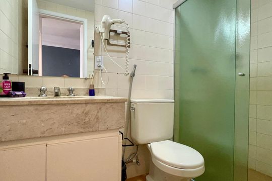 Banheiro de apartamento para alugar com 1 quarto, 40m² em Jardim Paulista, São Paulo