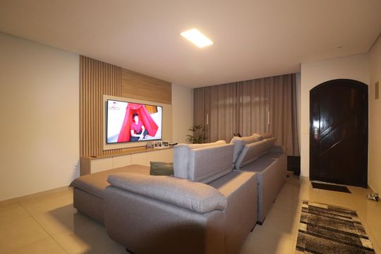 Sala de casa para alugar com 3 quartos, 293m² em Jardim Santo Alberto, Santo André
