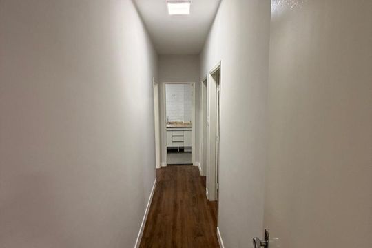 Corredor de apartamento à venda com 3 quartos, 89m² em Conceicao, Campinas