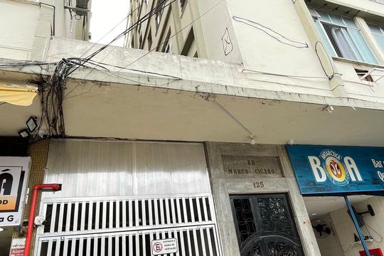 Plaquinha de apartamento para alugar com 1 quarto, 42m² em Tijuca, Rio de Janeiro