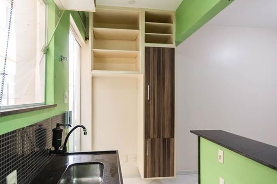 Cozinha de apartamento para alugar com 1 quarto, 42m² em Tijuca, Rio de Janeiro