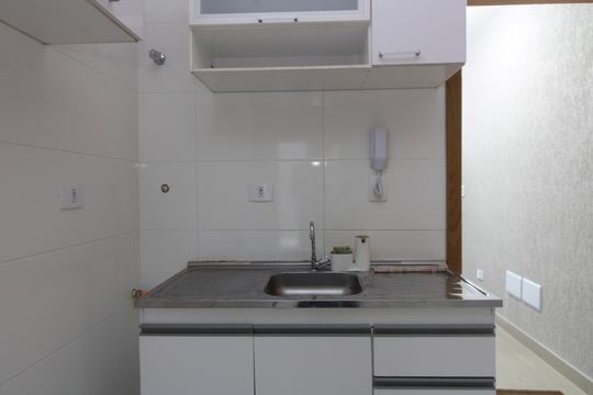 Sala / Cozinha de apartamento para alugar com 2 quartos, 40m² em Vila Lais, São Paulo