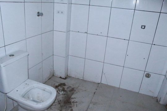 Banheiro social de apartamento para alugar com 2 quartos, 44m² em Santa Ifigênia, São Paulo