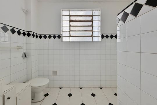 Banheiro Social 2 de casa à venda com 3 quartos, 170m² em Santo Amaro, São Paulo