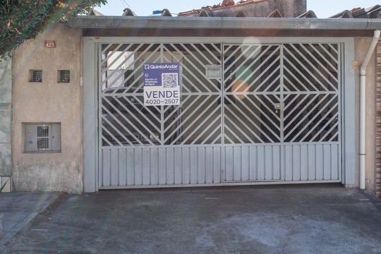 Fachada de casa à venda com 2 quartos, 208m² em Centro, Diadema