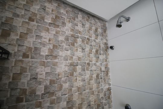 Banheiro de apartamento para alugar com 1 quarto, 63m² em Freguesia (jacarepaguá), Rio de Janeiro
