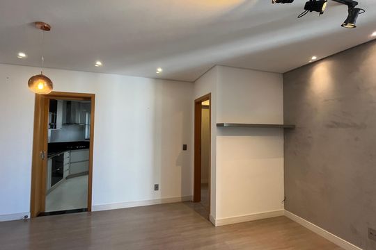 Apartamento para alugar com 2 quartos, 70m² em Vila Itapura, Campinas