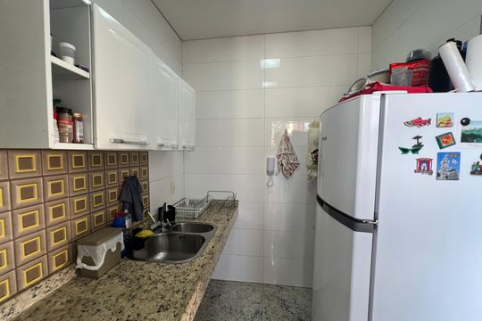 Cozinha de apartamento à venda com 3 quartos, 75m² em São Luiz, Belo Horizonte